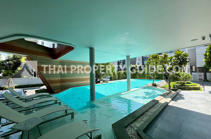 House with Private Pool in Pattanakarn 